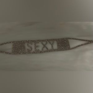 Selling this beautiful gold choker. Only worn once, in good condition.